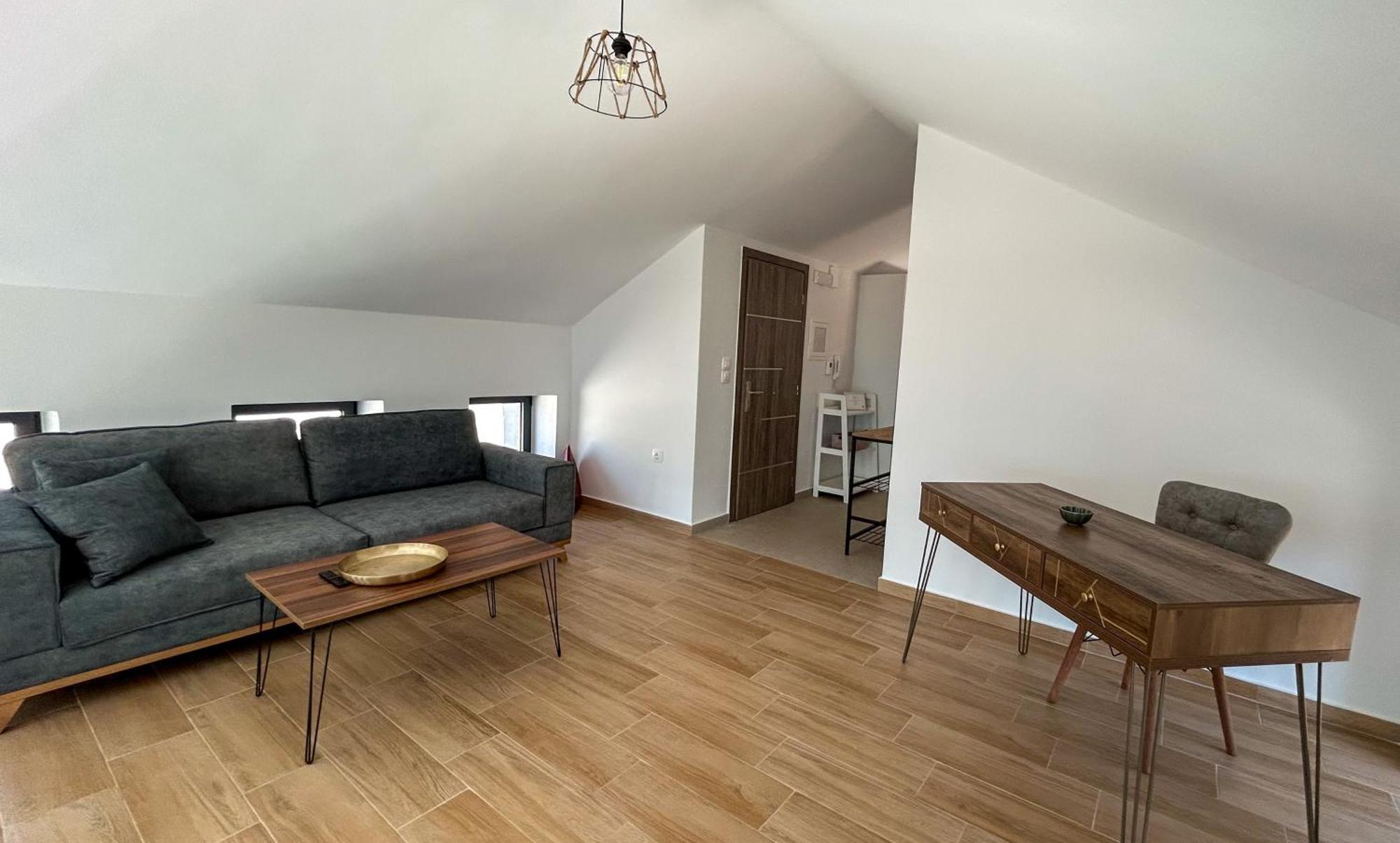 Drys Mekoynida Apartment *